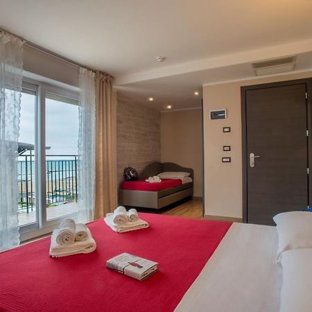 Hotel London Cattolica Dış mekan fotoğraf