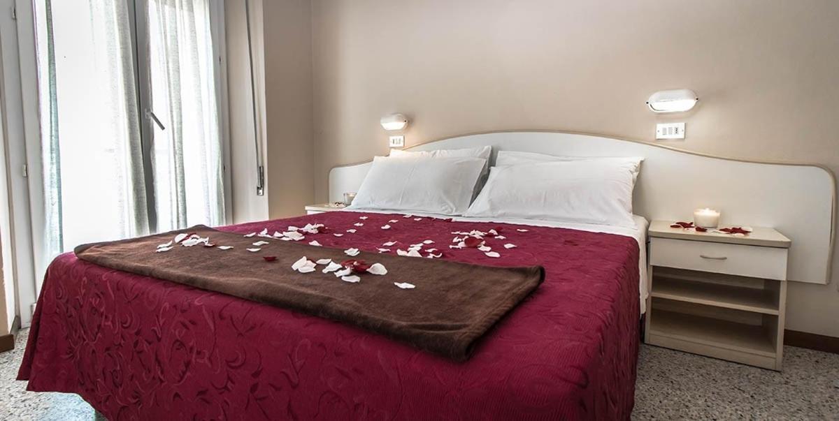 Hotel London Cattolica Dış mekan fotoğraf
