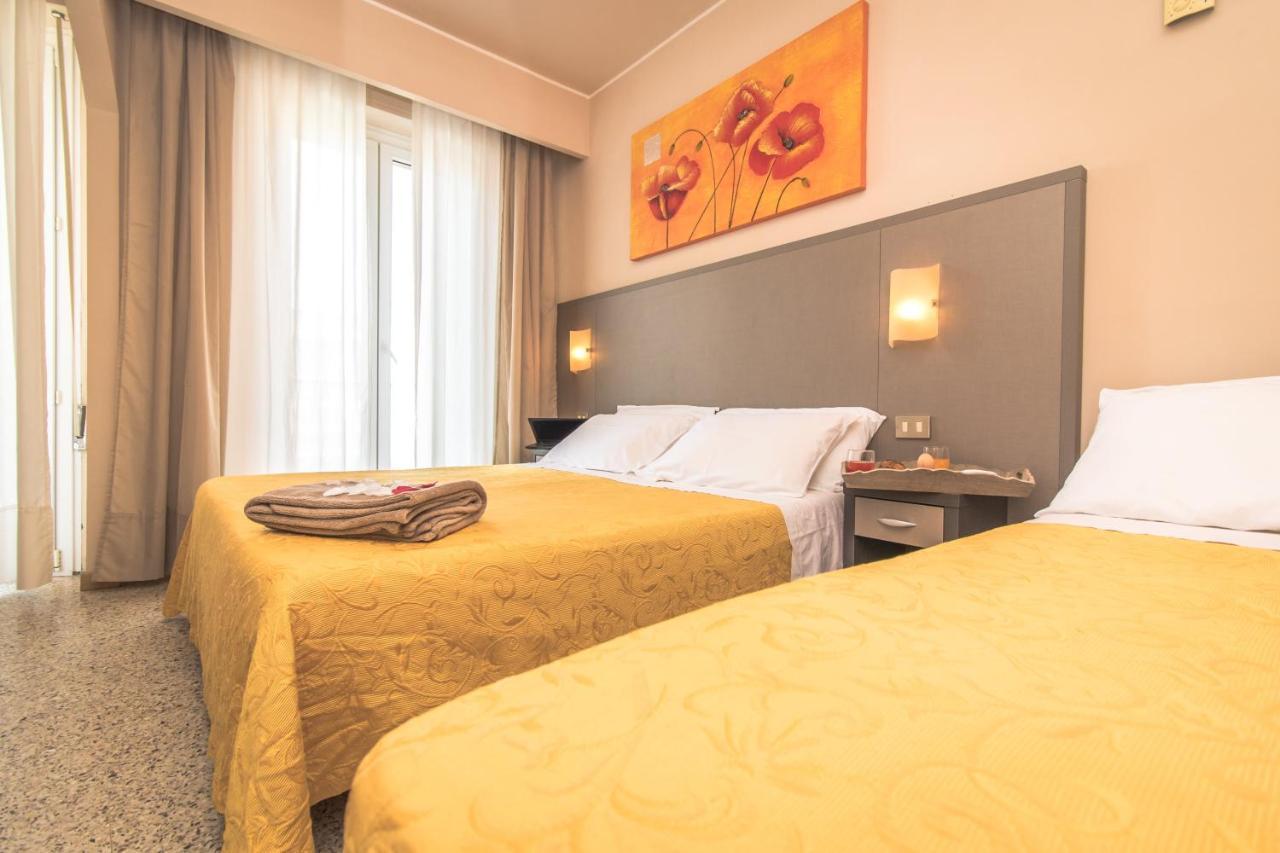 Hotel London Cattolica Dış mekan fotoğraf