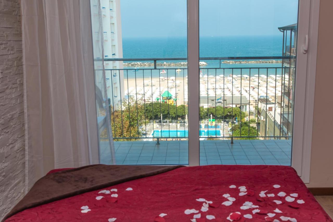 Hotel London Cattolica Dış mekan fotoğraf