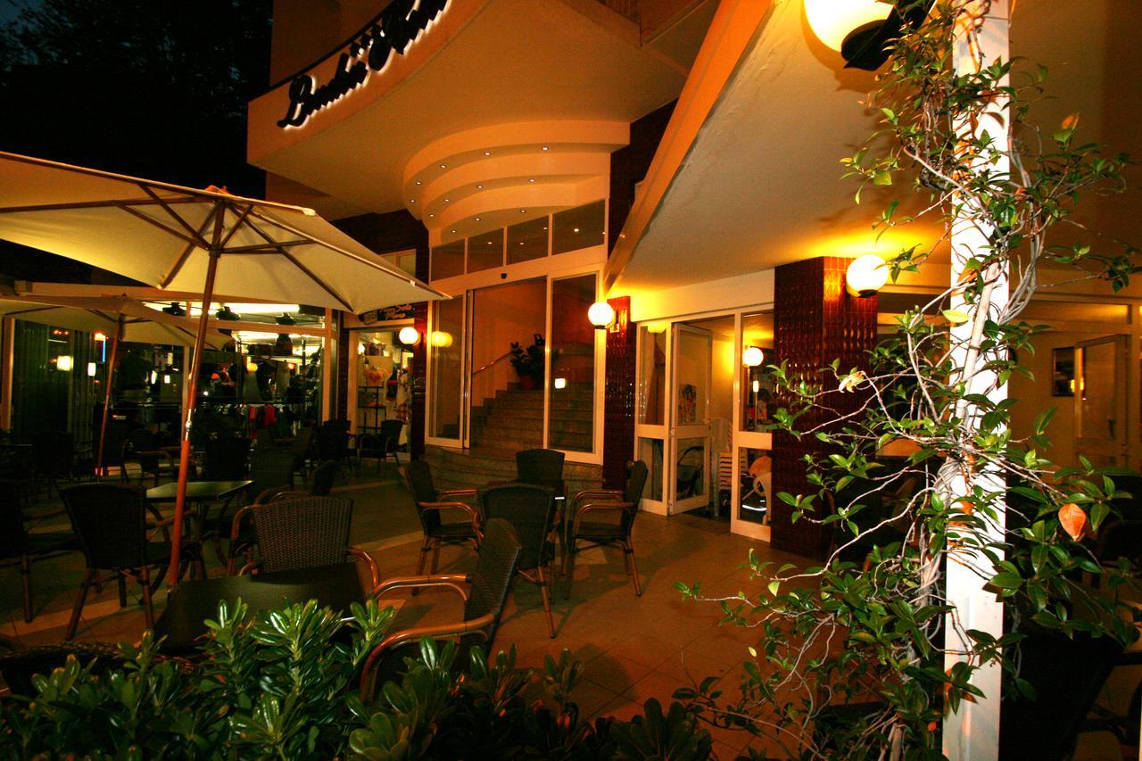 Hotel London Cattolica Dış mekan fotoğraf