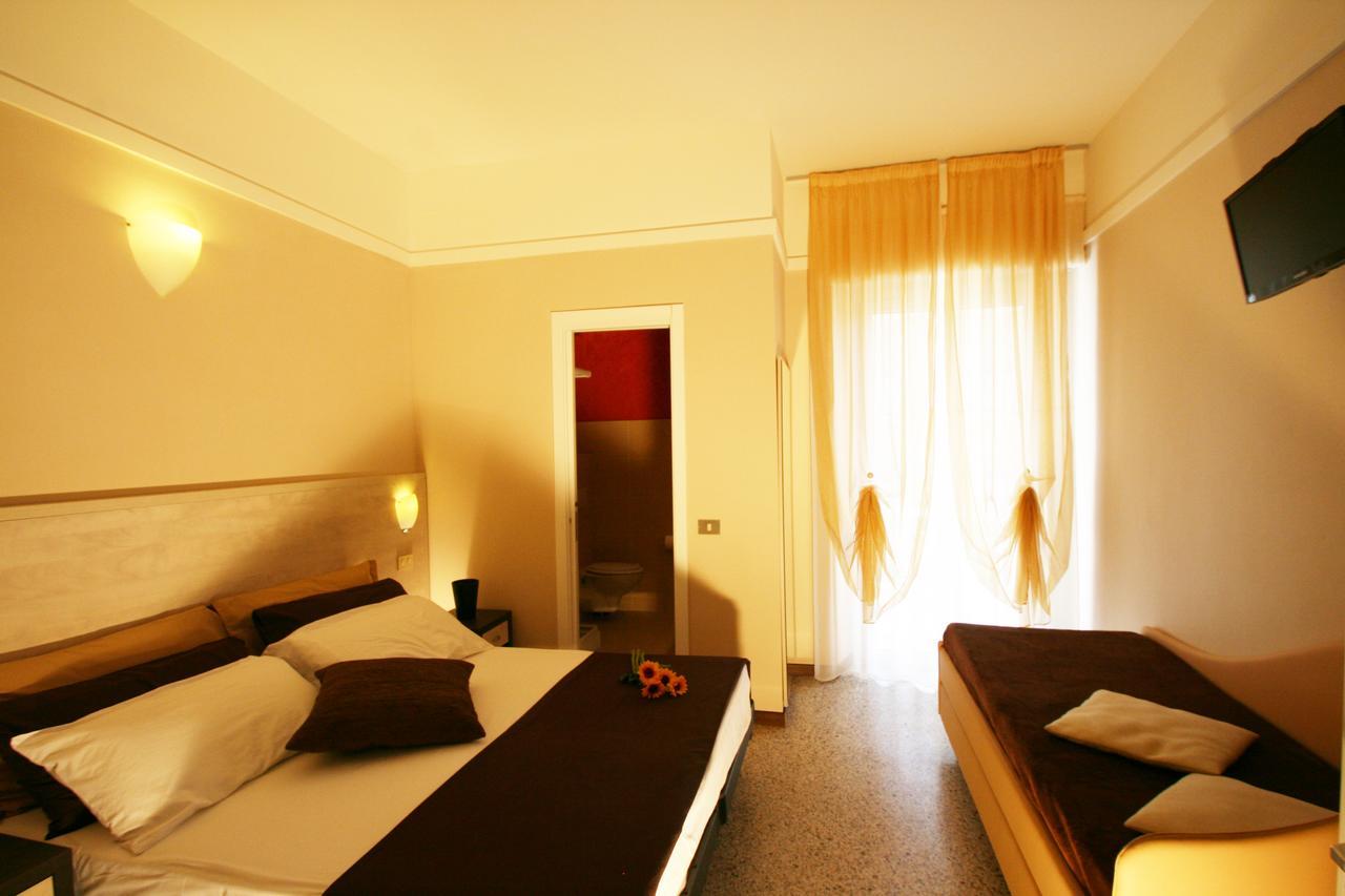 Hotel London Cattolica Dış mekan fotoğraf