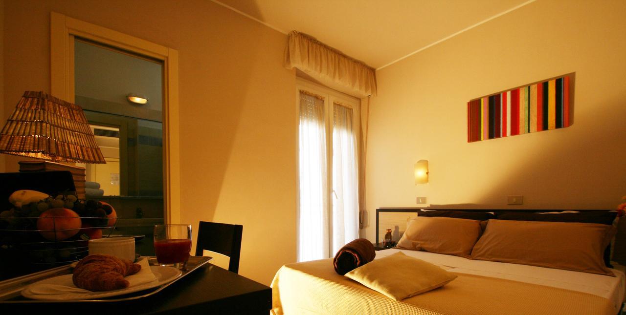 Hotel London Cattolica Dış mekan fotoğraf