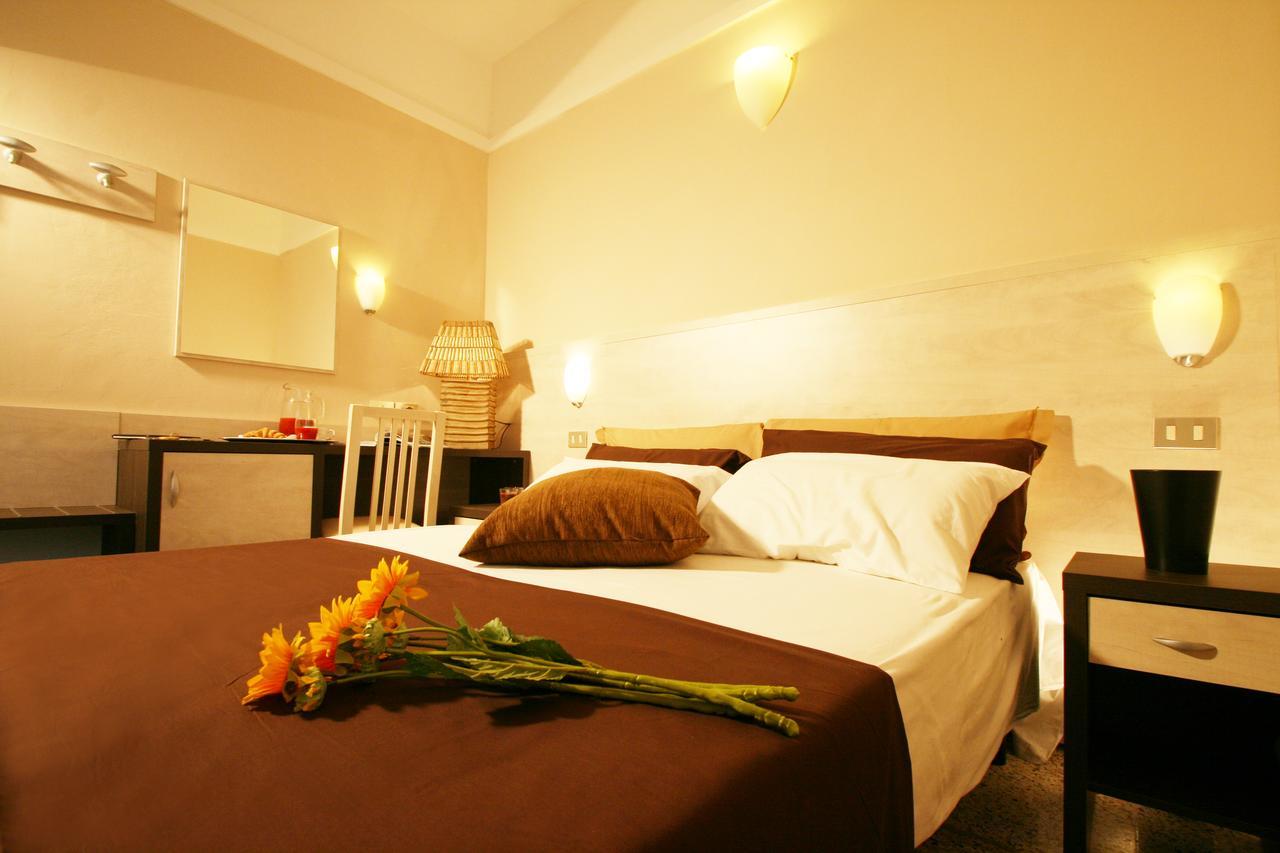 Hotel London Cattolica Dış mekan fotoğraf